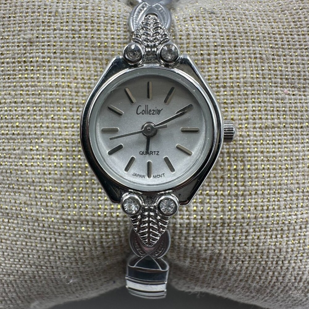 Collezio Watch Women Silver Tone Rhinestone Accents Stretch Band New Battery
